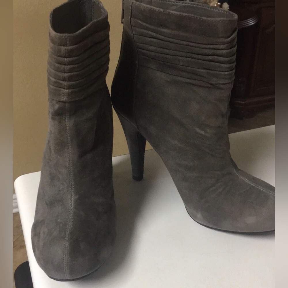 Gianni Bini Ankle boots size 7.5